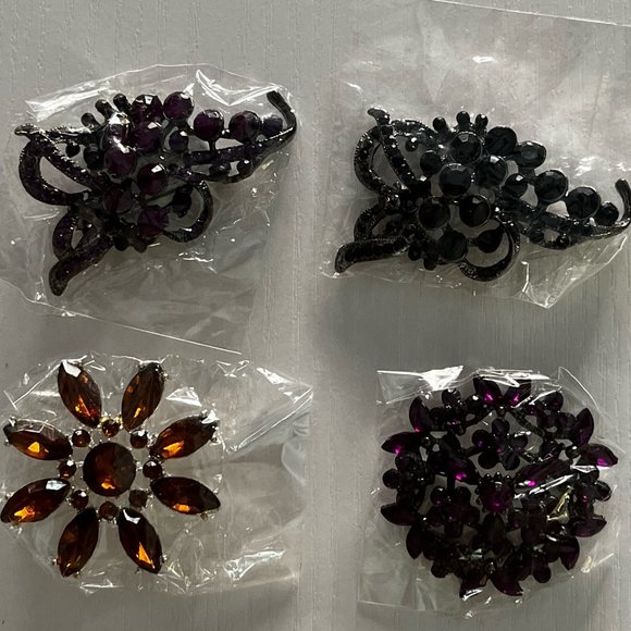 Jewelry - New 4 brooches floral bundle